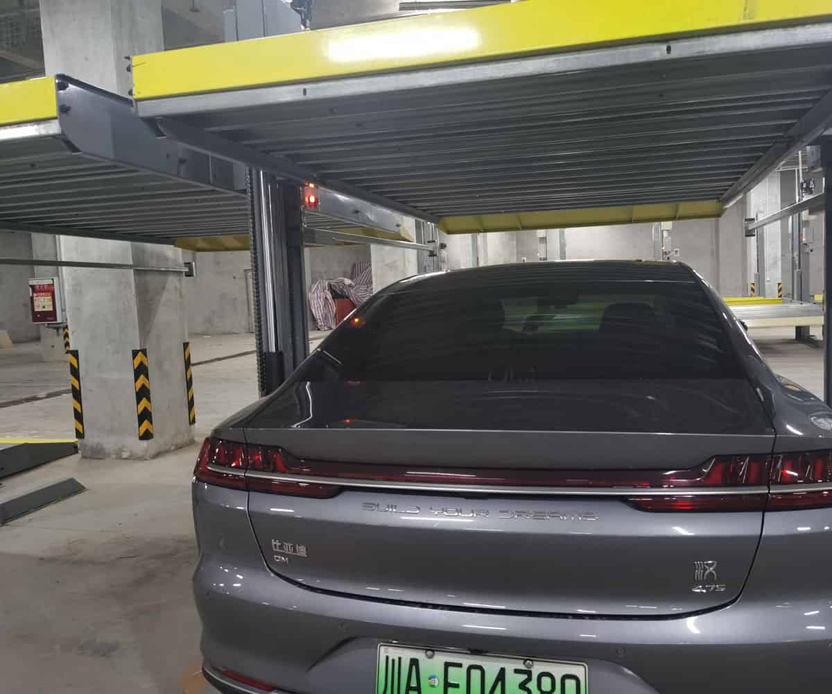 阿克塞兩柱簡易類機(jī)械式停車位出租