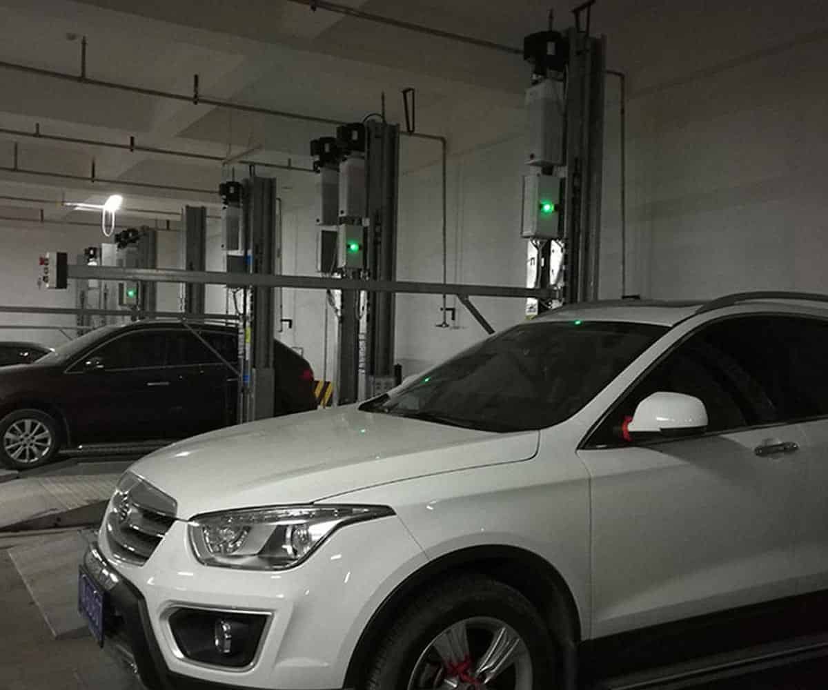 2層升降式機(jī)械立體停車(chē)設(shè)備維保.jpg